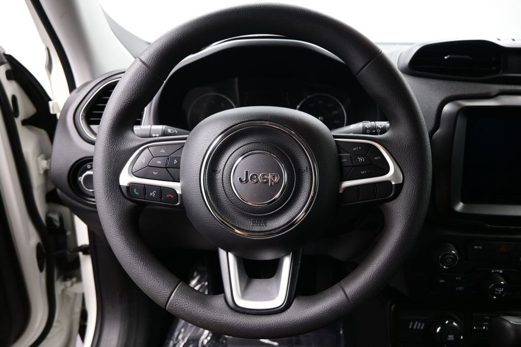 Used 2023 Jeep Renegade Latitude AWD/4WD image 26