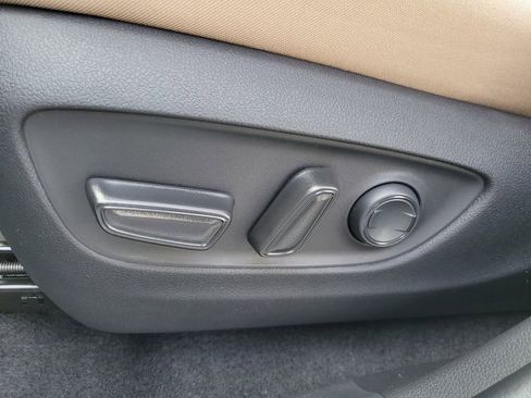 New 2025 Toyota RAV4 XLE image 18