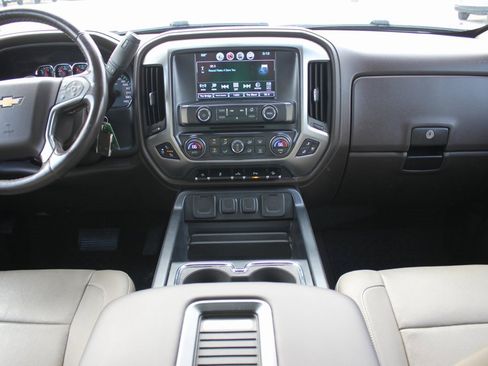 Used 2017 Chevrolet Silverado 1500 LTZ Z71 w/ LTZ Plus Package image 8