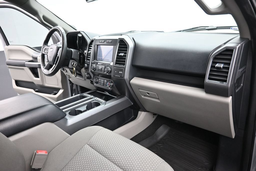 Used 2020 Ford F150 XLT w/ Equipment Group 302A Luxury AWD/4WD image 27