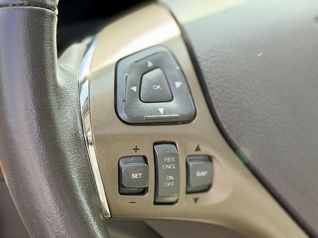 Used 2013 Lincoln MKX AWD image 19