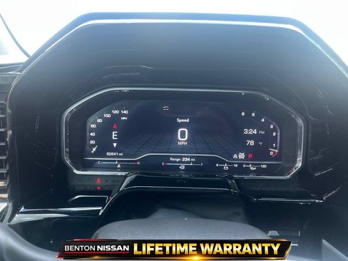 Used 2022 GMC Sierra 1500 SLT AWD/4WD image 14
