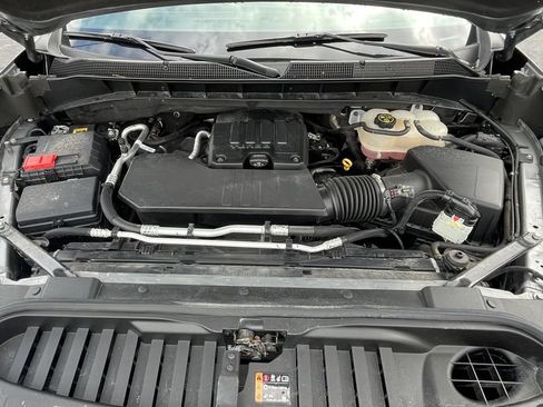Certified 2024 Chevrolet Silverado 1500 LT AWD/4WD image 8