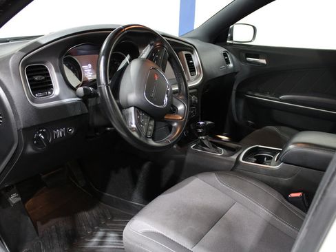 Used 2022 Dodge Charger SXT RWD image 13