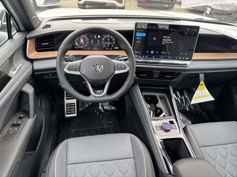 New 2026 Volkswagen Tiguan SEL R-Line AWD/4WD image 8