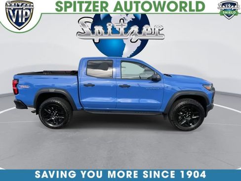 Used 2025 Chevrolet Colorado Trail Boss AWD/4WD image 3