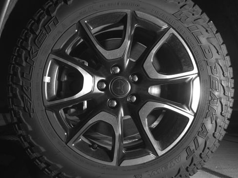 Used 2025 Jeep Compass Trailhawk AWD/4WD image 12