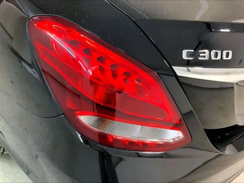 Used 2018 Mercedes-Benz C 300 4MATIC Sedan image 29
