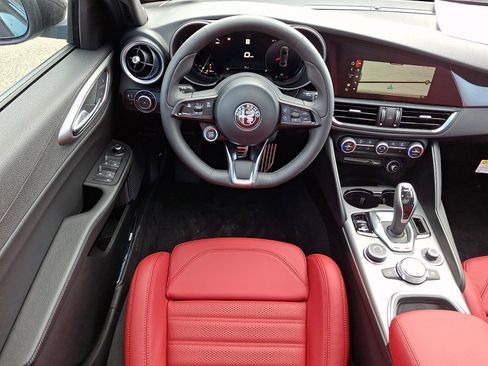 New 2026 Alfa Romeo Giulia AWD image 7