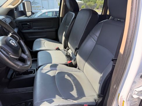 Used 2020 RAM 3500 Tradesman w/ Chrome Appearance Group AWD/4WD image 31