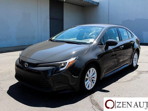 Used 2026 Toyota Corolla LE w/ LE Premium Package FWD image 3