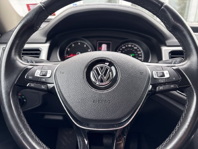 Used 2018 Volkswagen Atlas SEL AWD/4WD image 15
