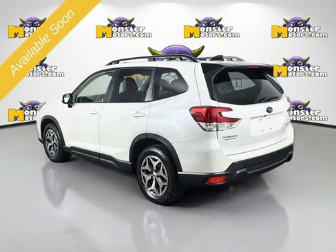 Used 2024 Subaru Forester Premium AWD/4WD image 7