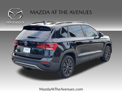 Used 2023 Volkswagen Taos S FWD image 4