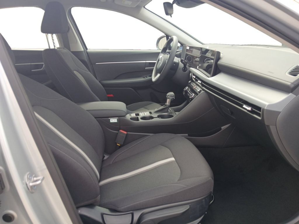 New 2026 Hyundai Sonata SE FWD image 16