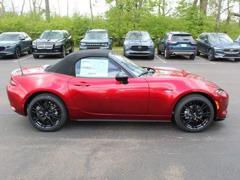 New 2026 MAZDA MX-5 Miata Club RWD image 2