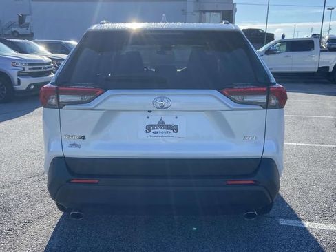Used 2025 Toyota RAV4 XLE Premium FWD image 4