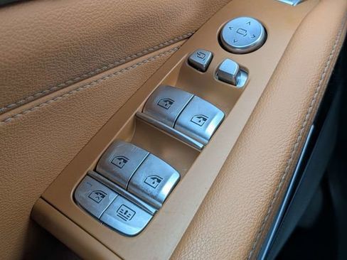 Used 2022 BMW X7 xDrive40i w/ M Sport Package image 28