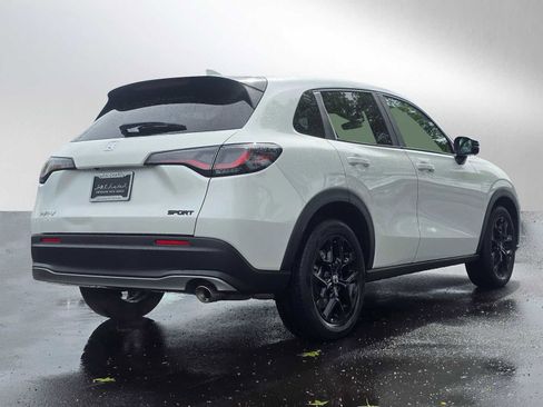 Used 2023 Honda HR-V Sport image 3