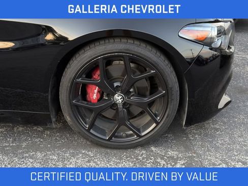 Used 2019 Alfa Romeo Giulia w/ Nero Edizione RWD image 4