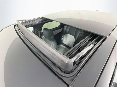 Used 2026 Land Rover Range Rover Velar S AWD/4WD image 22