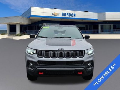 Used 2023 Jeep Compass Trailhawk image 2