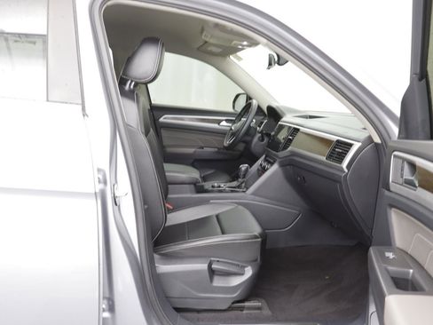Certified 2022 Volkswagen Atlas SE image 19