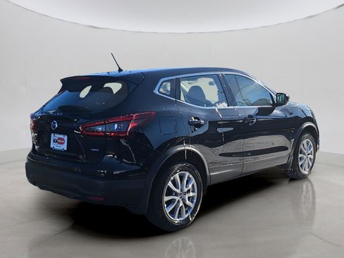 Used 2021 Nissan Rogue Sport S image 3