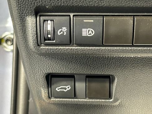 Used 2023 Toyota Corolla Cross XLE w/ Convenience Package AWD/4WD image 26