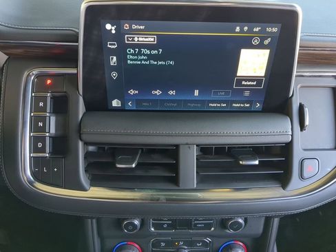 Used 2023 Chevrolet Tahoe Z71 w/ Luxury Package image 15