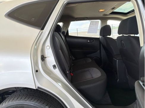 Used 2013 Nissan Rogue SV w/ Premium Pkg AWD/4WD image 13