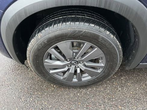 Used 2024 Nissan Pathfinder SV image 22