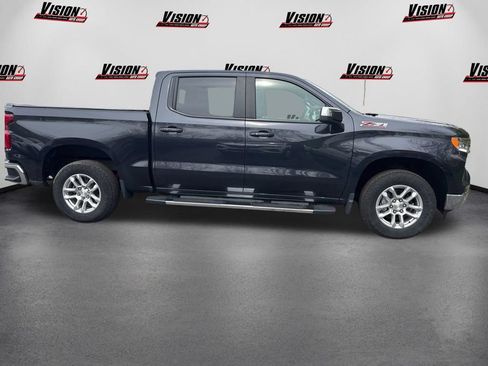 Used 2024 Chevrolet Silverado 1500 LT w/ Z71 Off-Road Package AWD/4WD image 4
