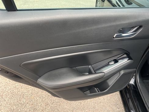 Used 2021 Nissan Altima 2.5 SV w/ SV Premium Package FWD image 11