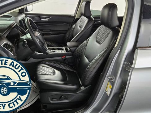 Used 2023 Ford Edge Titanium image 23