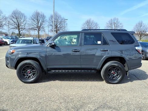 Used 2024 Toyota 4Runner TRD Off-Road Premium w/ Off Road Premium Plus Package image 2