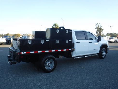 Used 2022 GMC Sierra 3500 Pro w/ Convenience Package image 3