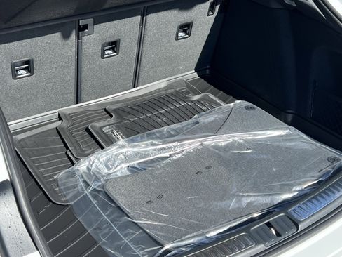 New 2026 Porsche Macan Turbo image 19