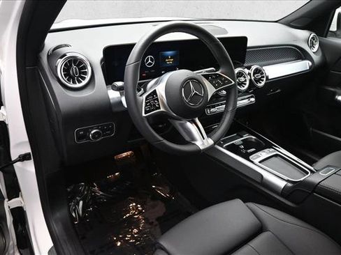 Certified 2026 Mercedes-Benz GLB 250 4MATIC image 8