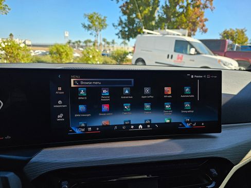 Used 2025 BMW 330i xDrive Sedan image 32