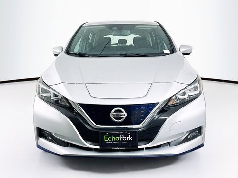 Used 2022 Nissan Leaf SV Plus image 2