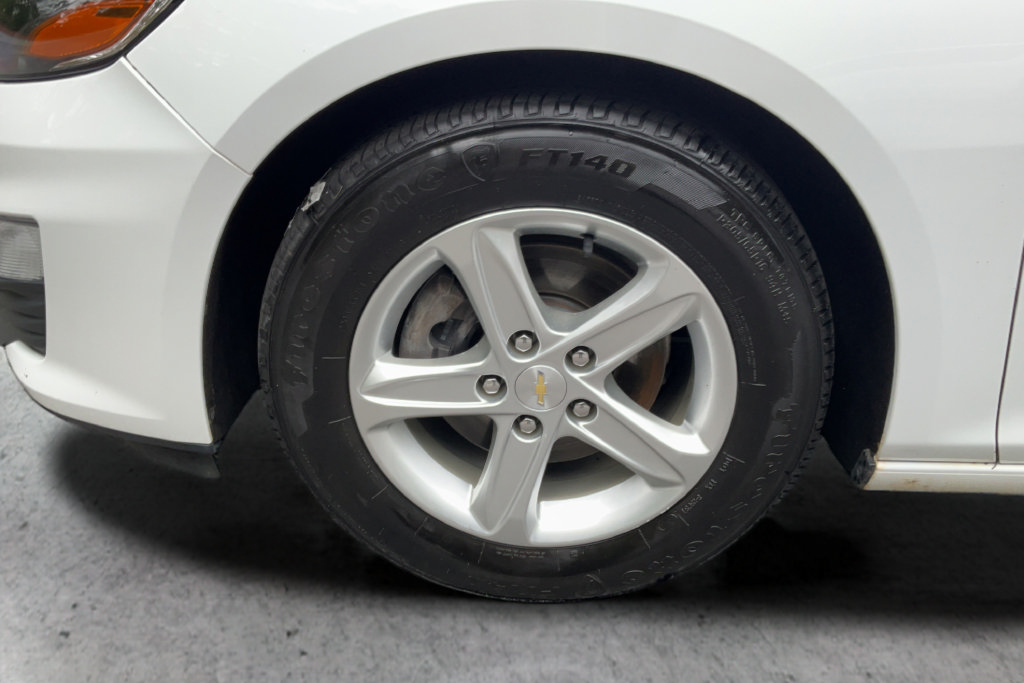 Certified 2023 Chevrolet Malibu LS FWD image 25