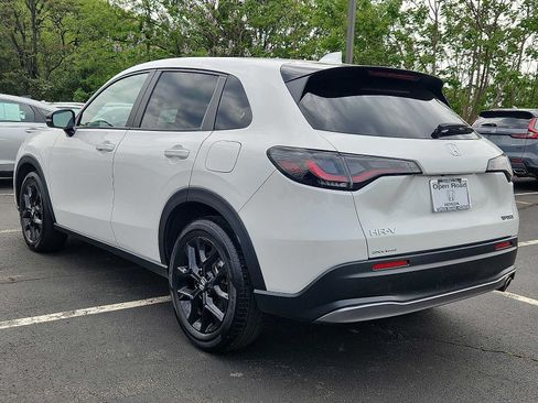 Certified 2025 Honda HR-V Sport image 4