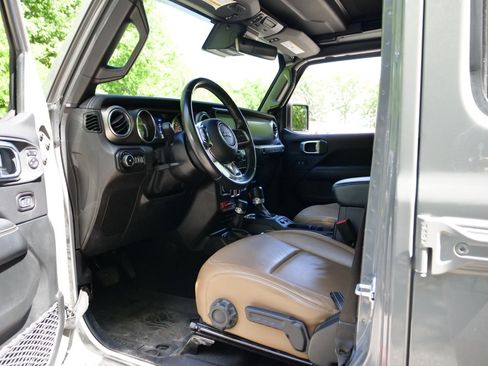 Used 2020 Jeep Wrangler Unlimited Rubicon AWD/4WD image 25