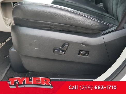 Used 2017 Dodge Grand Caravan SXT FWD image 24
