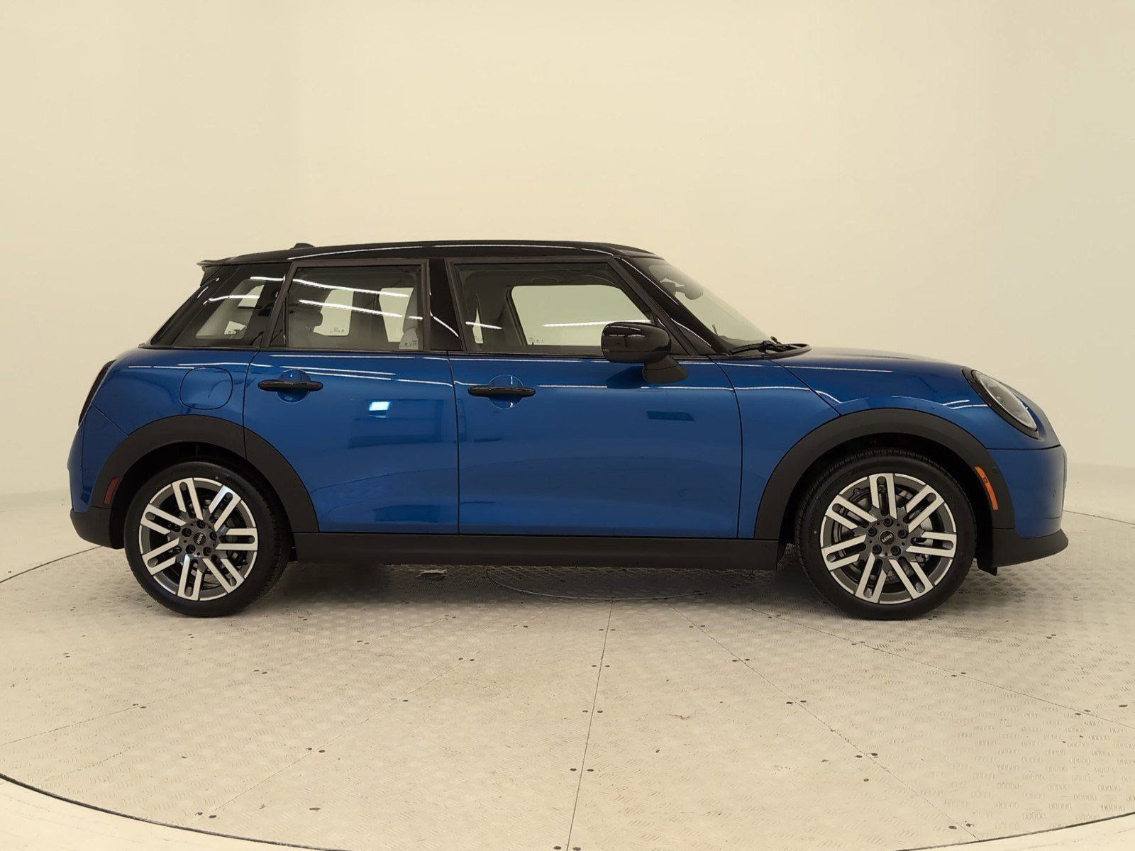 Used 2025 MINI Cooper S FWD image 7