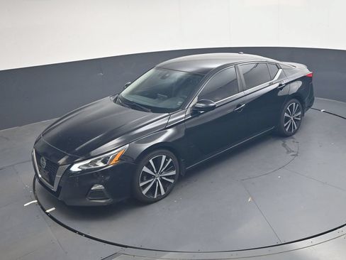 Used 2021 Nissan Altima 2.5 SR FWD image 30