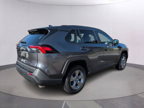 Used 2024 Toyota RAV4 XLE FWD image 5