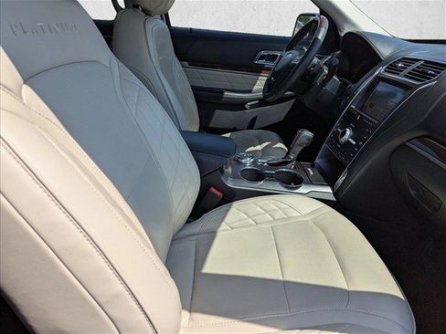 Used 2019 Ford Explorer Platinum AWD/4WD image 29