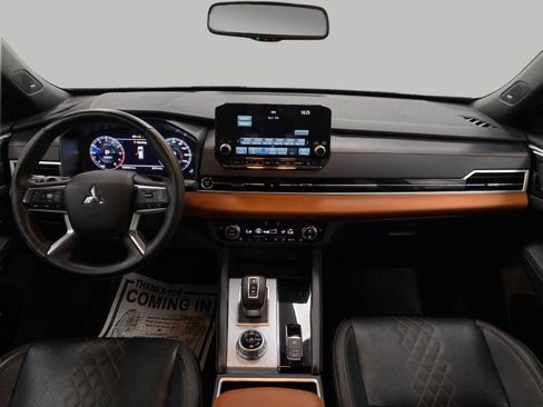 Used 2024 Mitsubishi Outlander SEL AWD/4WD image 20